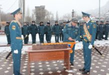 Вручение знамени – высокая честь