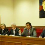 На сессии городского собрания