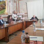 В ЦЕНТРЕ ВНИМАНИЯ — ПОТРЕБИТЕЛЬ