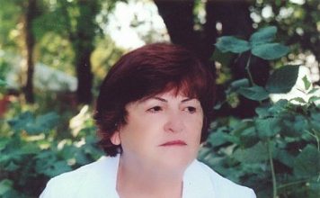 Прожить достойно