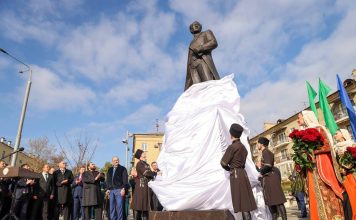 Памятник, которого ждали