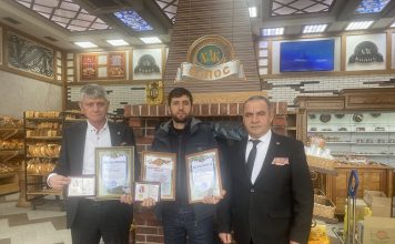 Стараются для своих