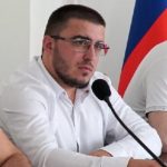 Весенняя побелка деревьев