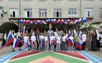 Под знаком верности долгу